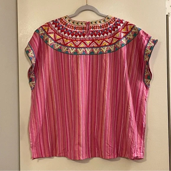 SAVANNA JANE Oversized Embroidered Knit Boxy Poncho Top in Multi - Picture 2 of 4